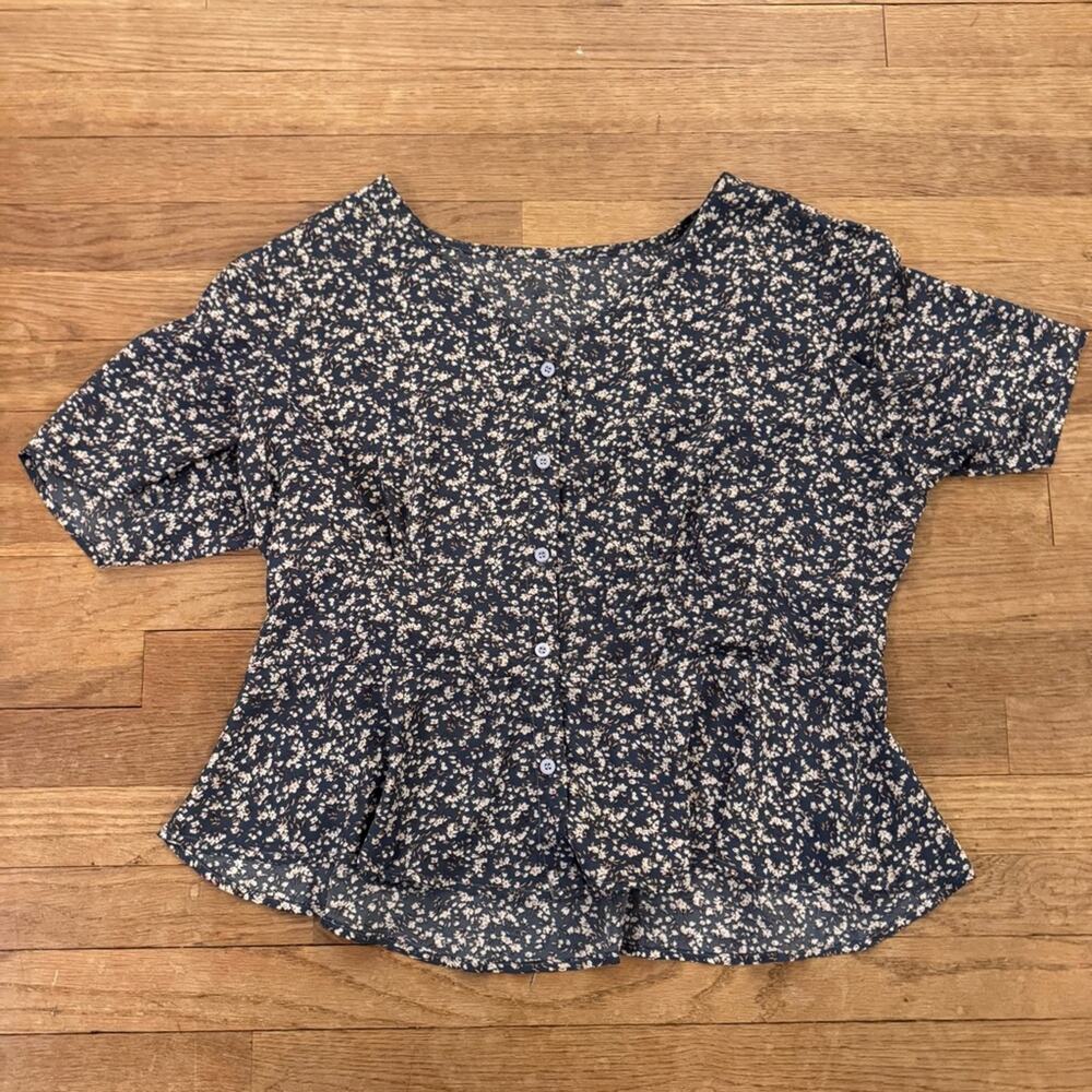 Grey cream floral button front short sleeve blouse shirt top size 1XL
 b75